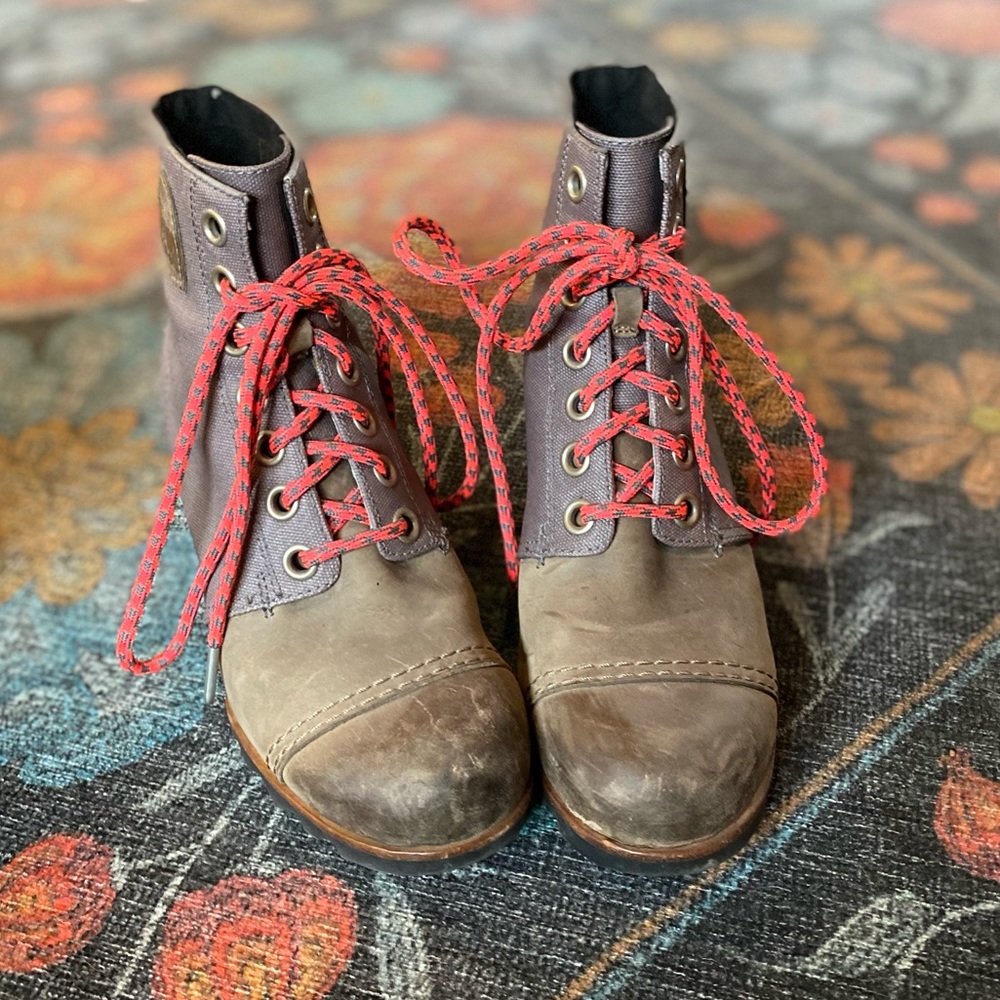 Sorel PDX Wedge Boots Lace Up Wedge 9